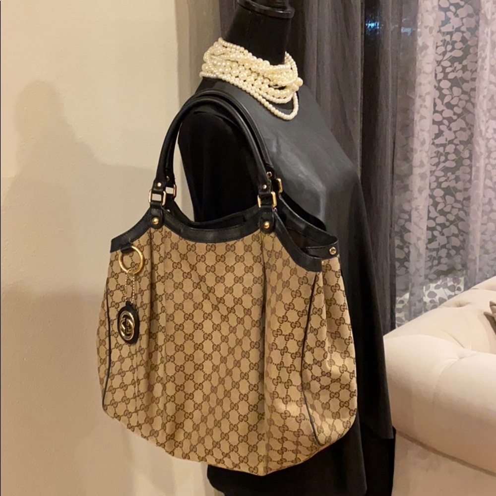 Gucci tote - Picture 1 of 9
